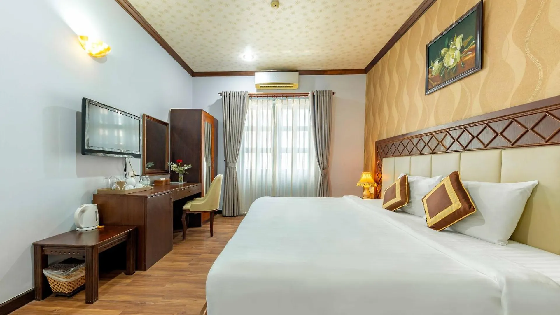 ***  Rembrandt Hotel Nha Trang Vietnam