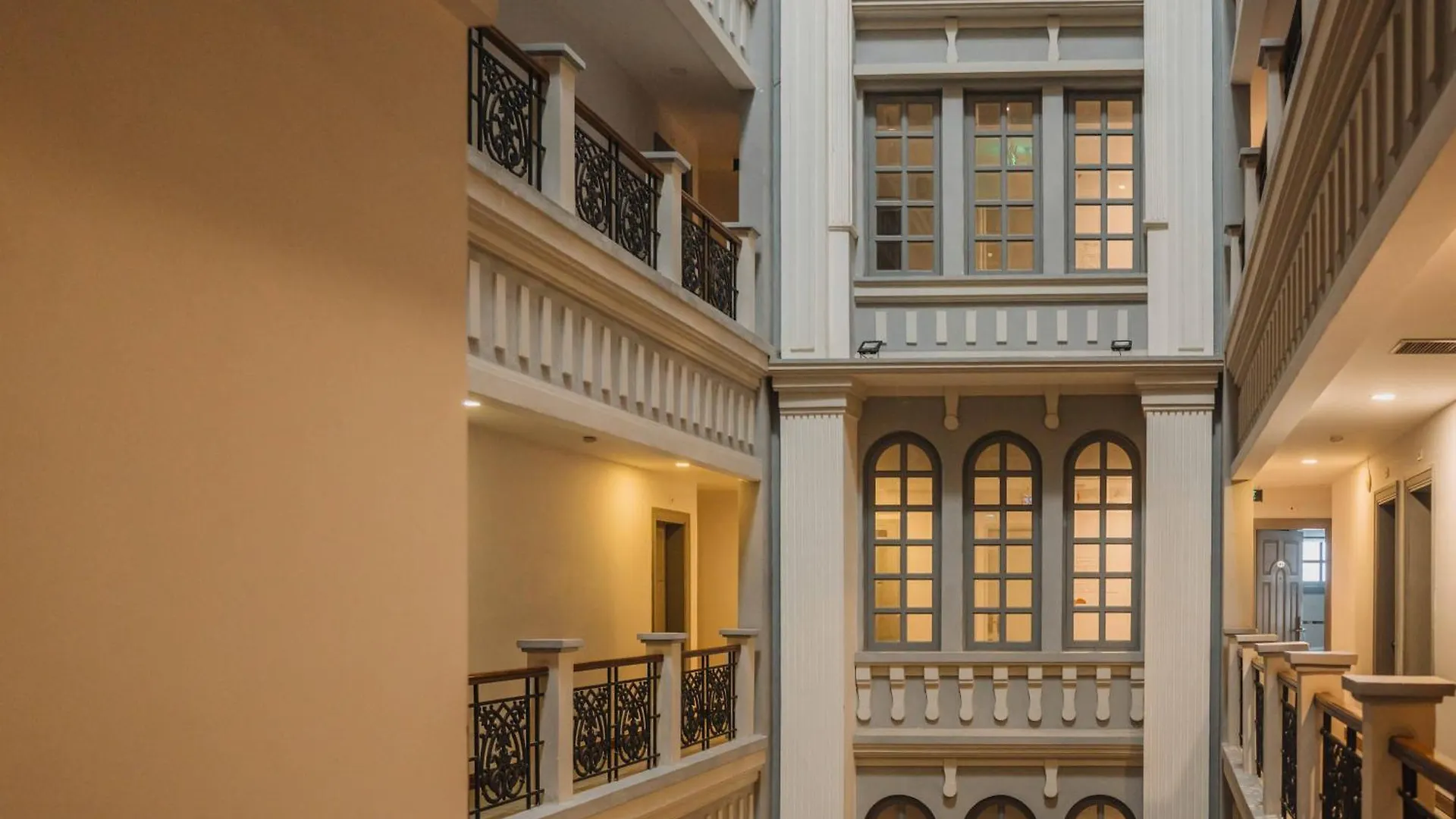 Rembrandt Hotel Nha Trang